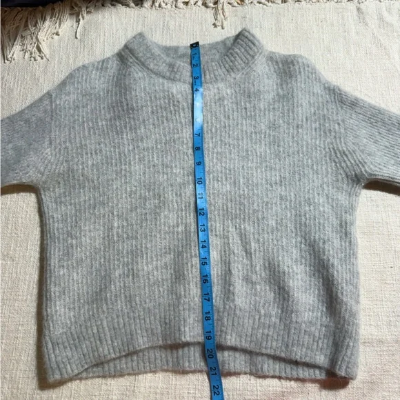 Everlane Alpaca Crew Neck Sweater M - Picture 6 of 6